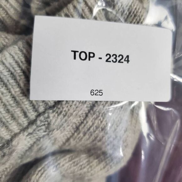 Torrid Size 1 (1X) Light Gray Open Knit V-Neck Sweater 3/4 Sleeve Hi-Lo Hem Pull - Picture 6 of 6